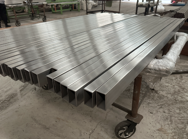 铜陵新能源汽车用不锈钢方管 现货